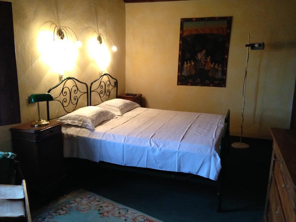 Appartement Country House à Zerbolo Chambre photo