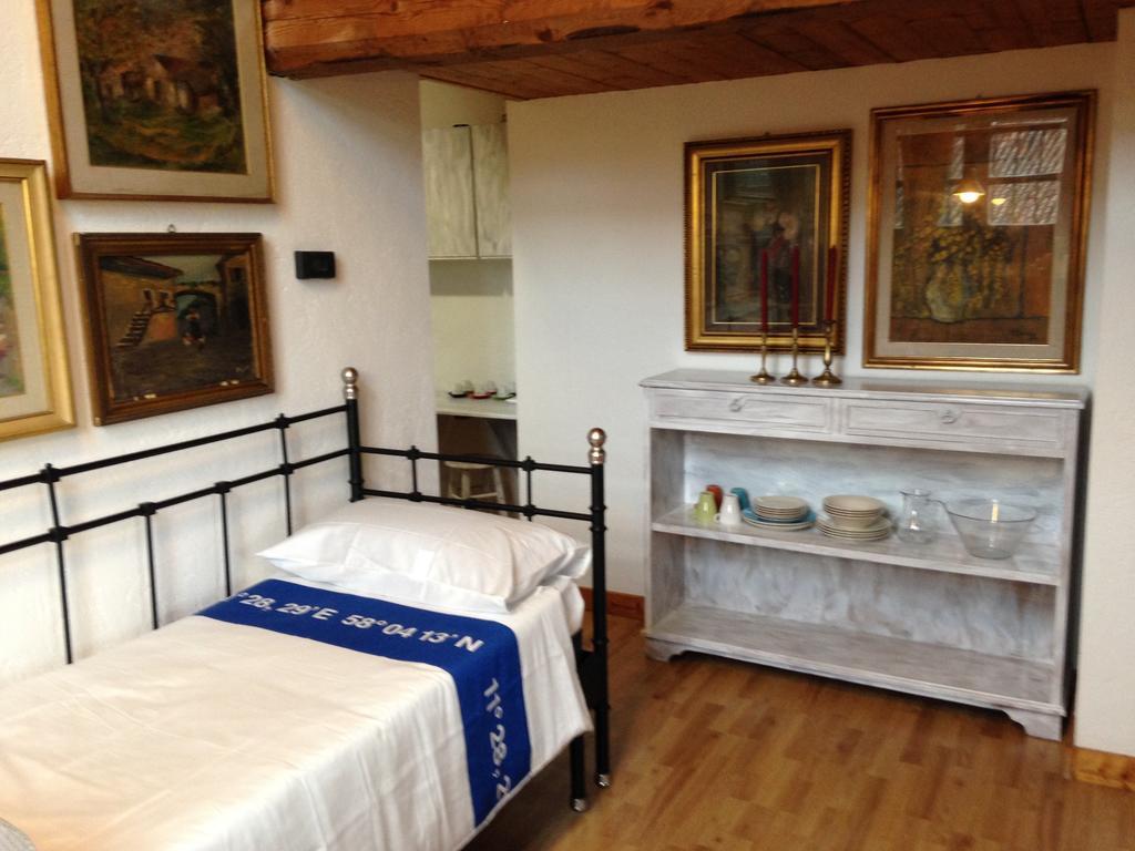 Appartement Country House à Zerbolo Chambre photo